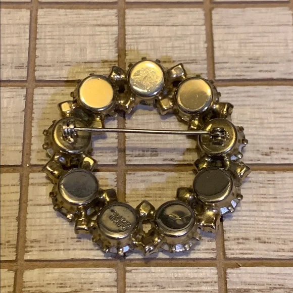 Karu Arke Brooch - Picture 3 of 5